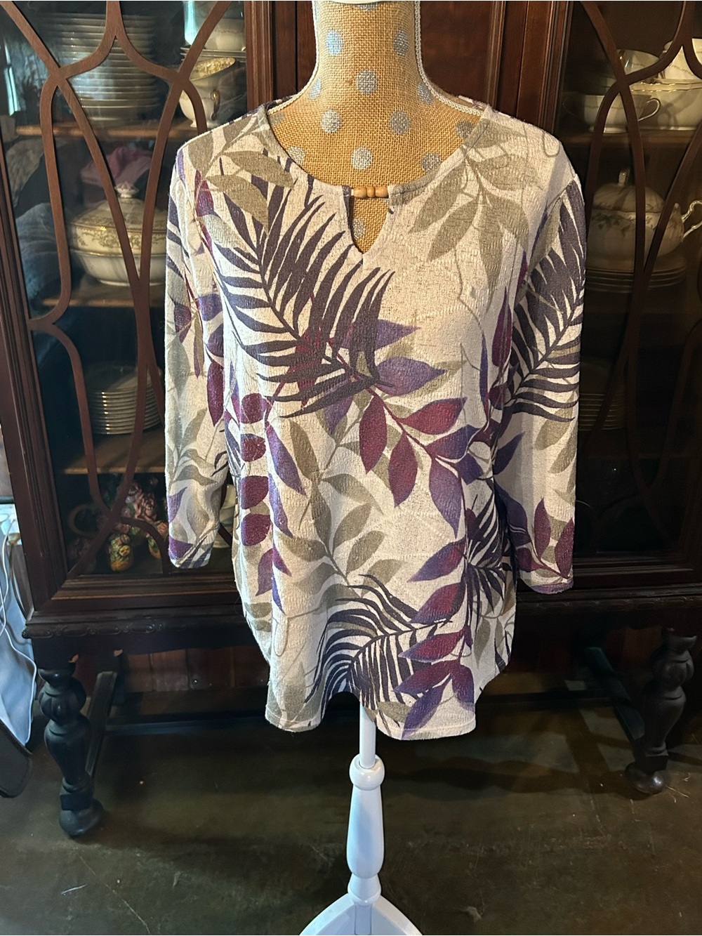 Chicos Women's Purple Leaf Print Keyhole Tunic Top size 3